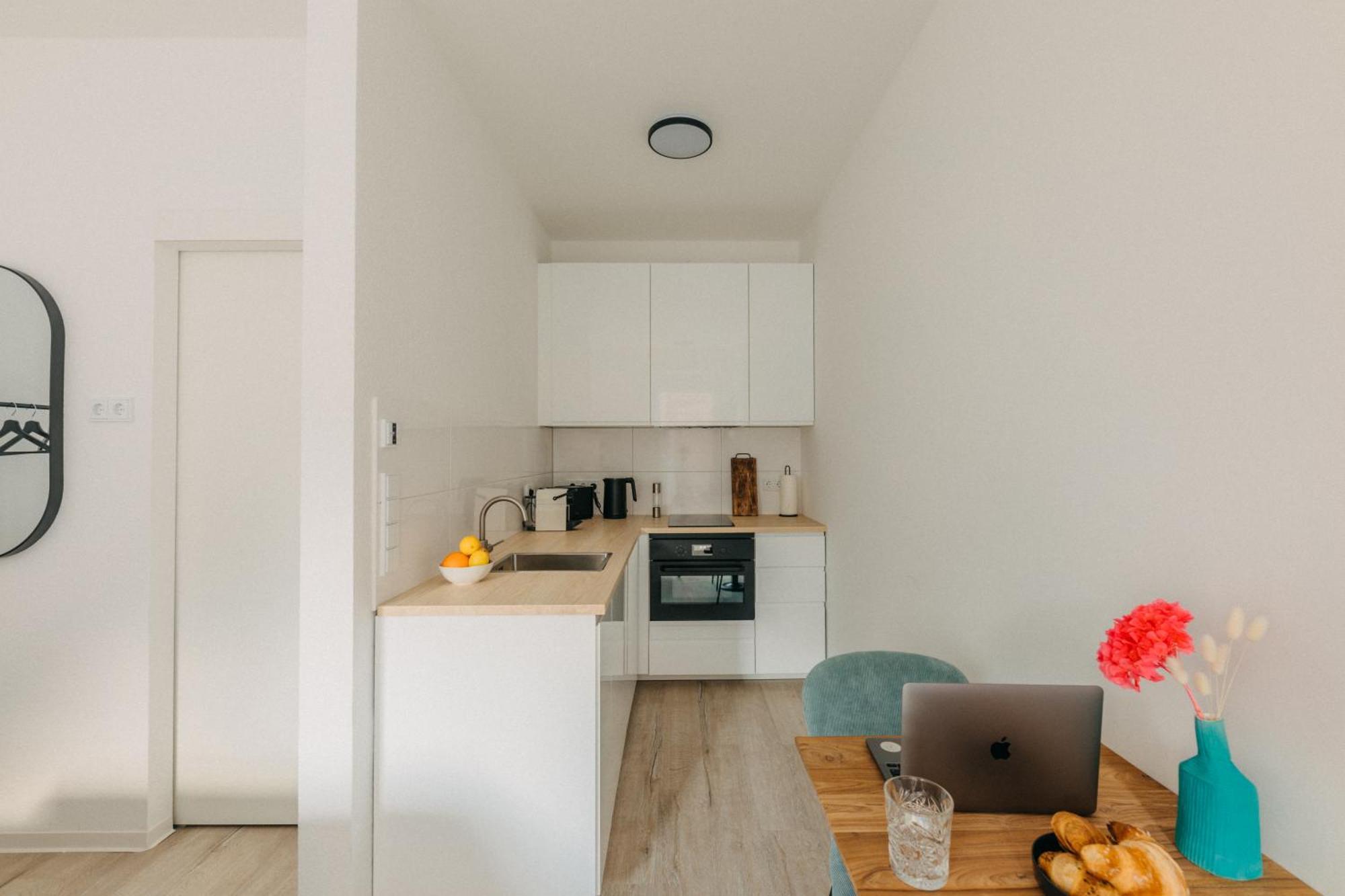 Aparthotel Bhh Living - Zentrale Lage, Ruhige Naechte, Perfekter Komfort Düsseldorf