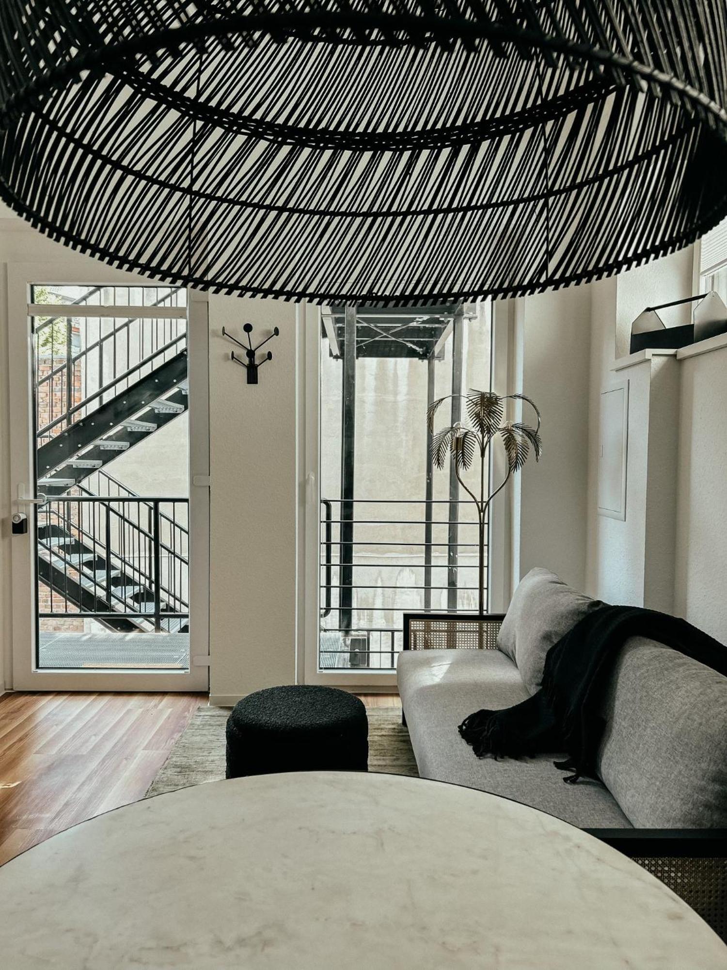 Bhh Living - Zentrale Lage, Ruhige Naechte, Perfekter Komfort Aparthotel *
