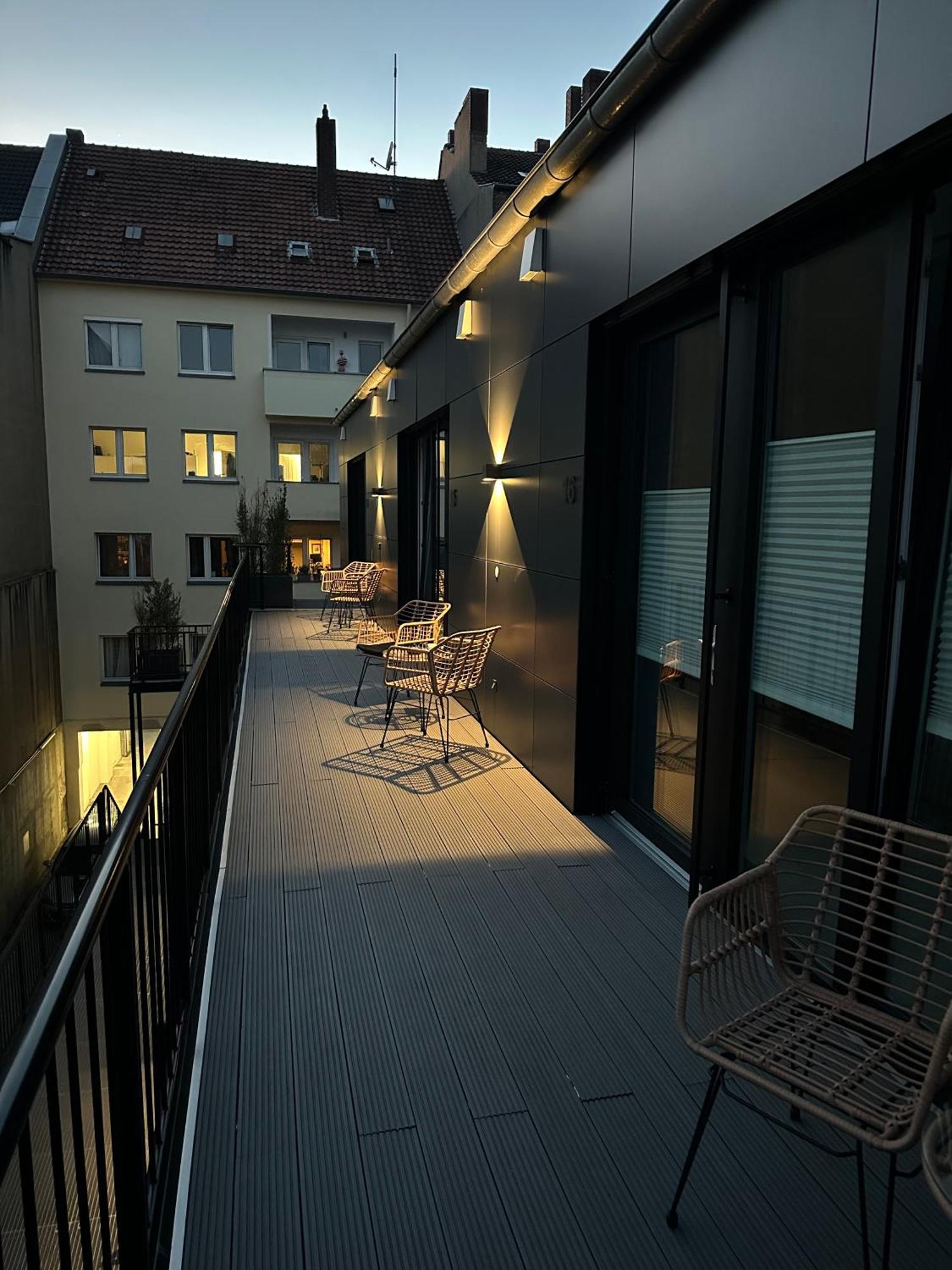 Bhh Living - Zentrale Lage, Ruhige Naechte, Perfekter Komfort Aparthotel *