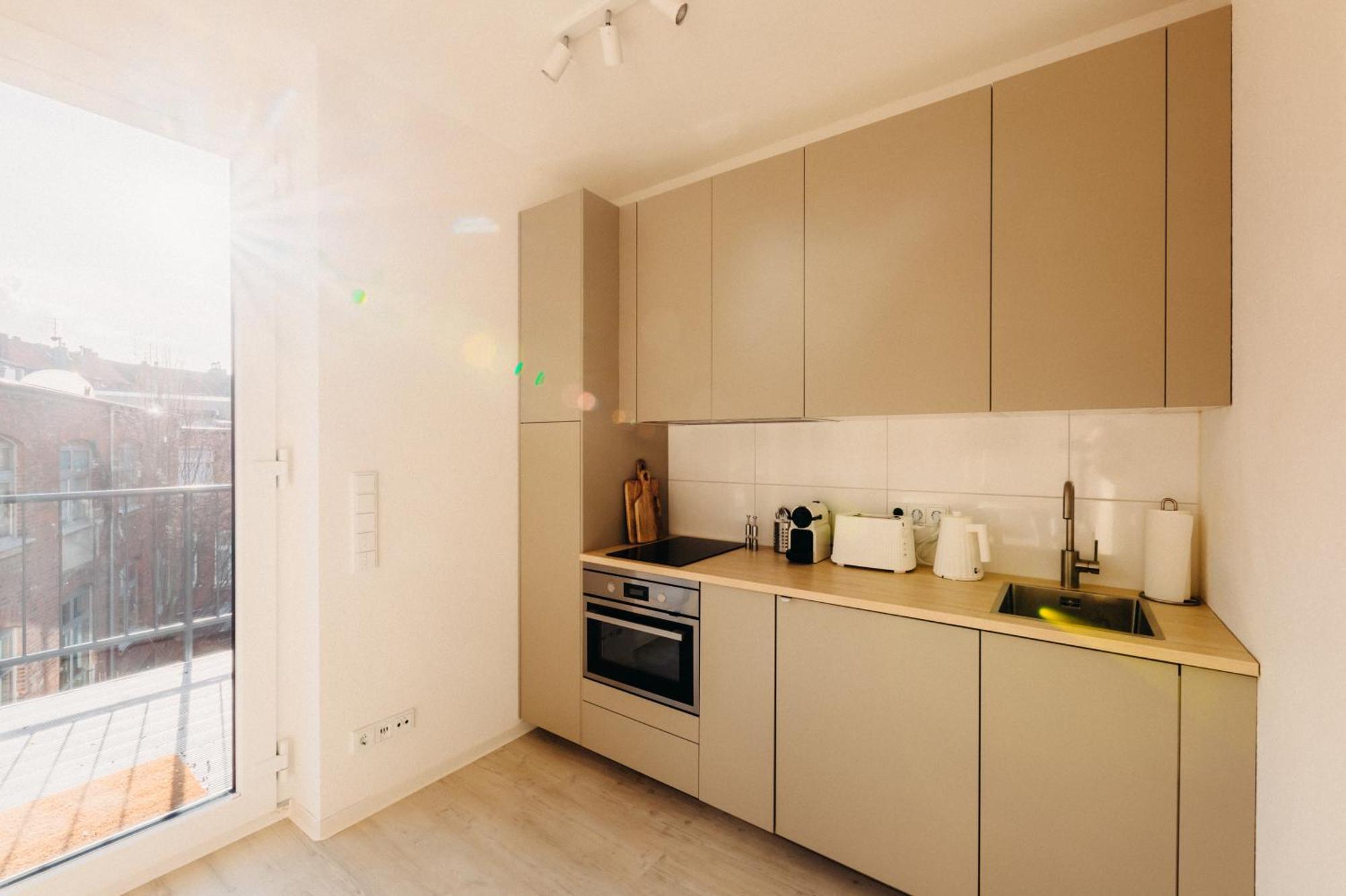 Aparthotel Bhh Living - Zentrale Lage, Ruhige Naechte, Perfekter Komfort *