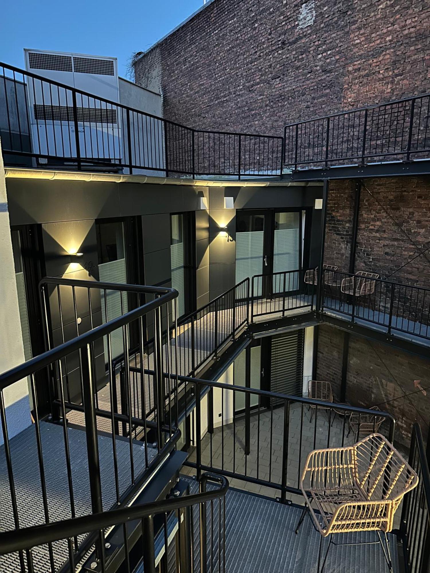 Aparthotel Bhh Living - Zentrale Lage, Ruhige Naechte, Perfekter Komfort *